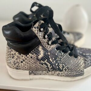 Cecelia New York Silow Leather Platform HighTop Sneaker Snakeskin 
Sz 7.5.